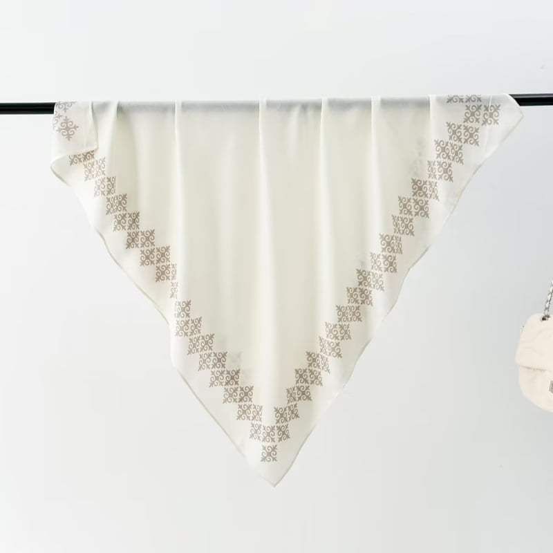 2026 Jednostavan otisak svilenog šala za žene, veliki kvadrat 90 cm, svila twill, retro svestrani šal za putovanja