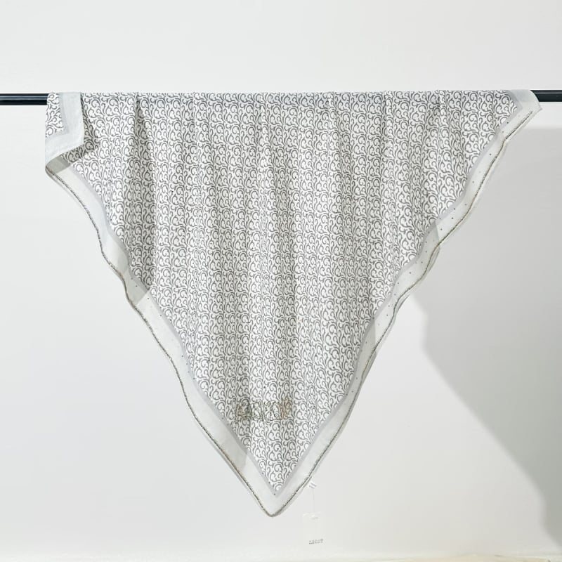 2026 Jednostavan otisak svilenog šala za žene, veliki kvadrat 90 cm, svila twill, retro svestrani šal za putovanja