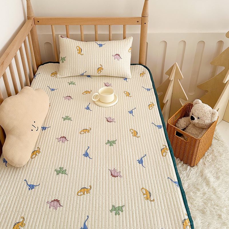 100% pamut baba bölcsői ágyneműkészlet: lepedő, paplanhuzat, patchwork ágytakaró huzat és csúszásmentes alátét gyermekeknek