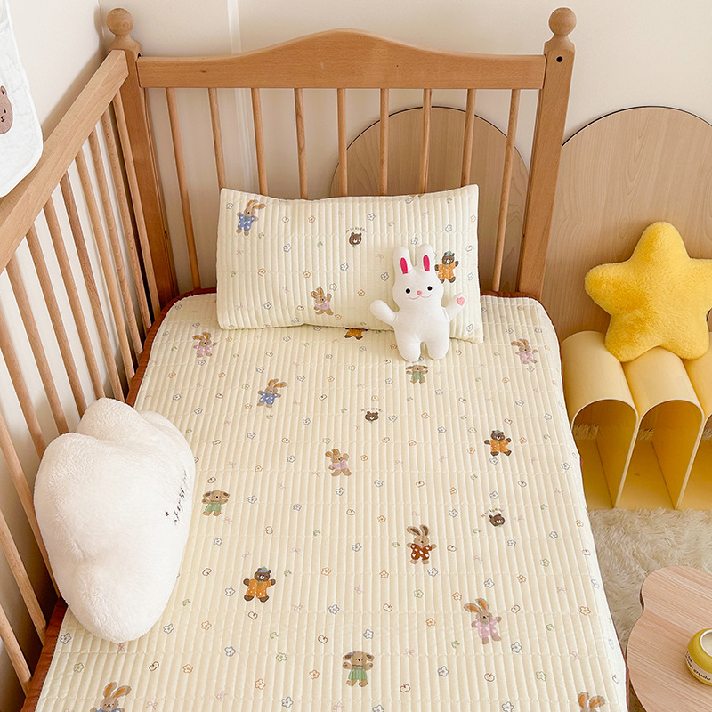 100% pamut baba bölcsői ágyneműkészlet: lepedő, paplanhuzat, patchwork ágytakaró huzat és csúszásmentes alátét gyermekeknek