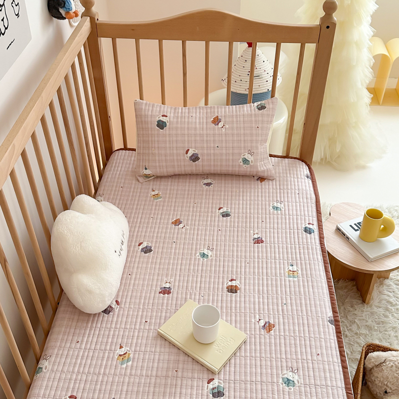 100% pamut baba bölcsői ágyneműkészlet: lepedő, paplanhuzat, patchwork ágytakaró huzat és csúszásmentes alátét gyermekeknek