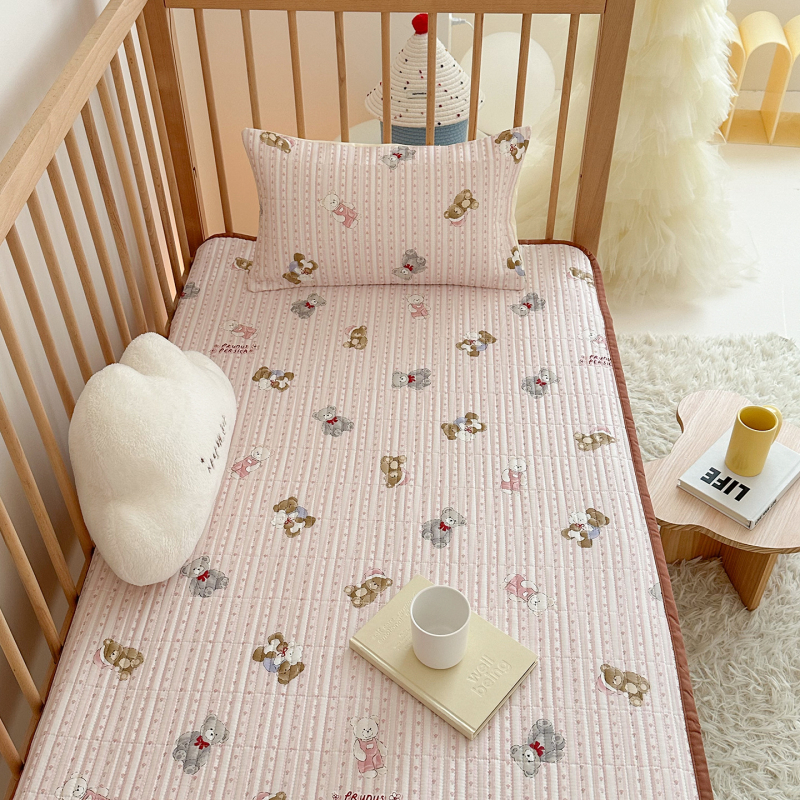 100% pamut baba bölcsői ágyneműkészlet: lepedő, paplanhuzat, patchwork ágytakaró huzat és csúszásmentes alátét gyermekeknek
