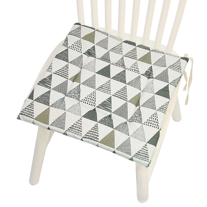 Vytlačený poťah na stoličku z polyestera-bavlny s geometrickým vzorom, vzorom houndstooth a kvetinovým motívom – moderný minimalistický štýl, výplň PP bavlna, značka Mr. Bao
