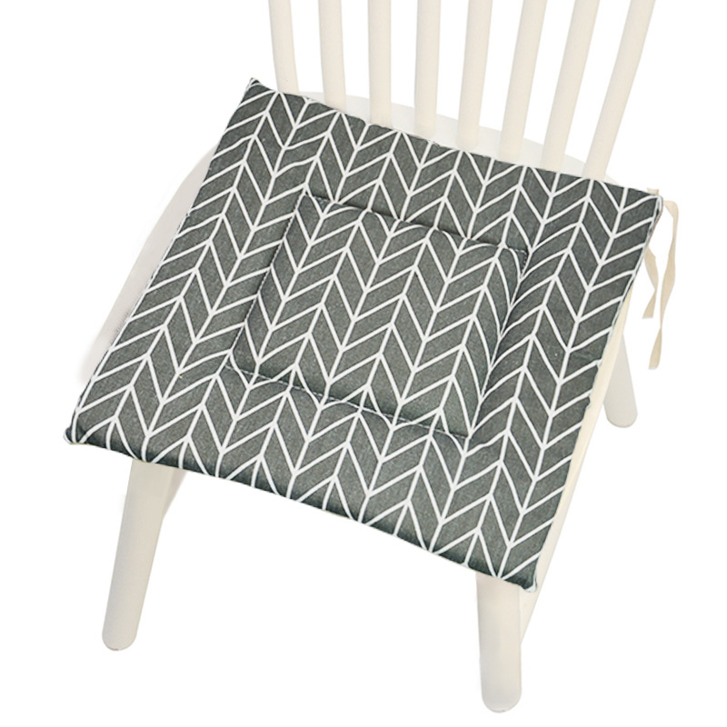 Vytlačený poťah na stoličku z polyestera-bavlny s geometrickým vzorom, vzorom houndstooth a kvetinovým motívom – moderný minimalistický štýl, výplň PP bavlna, značka Mr. Bao