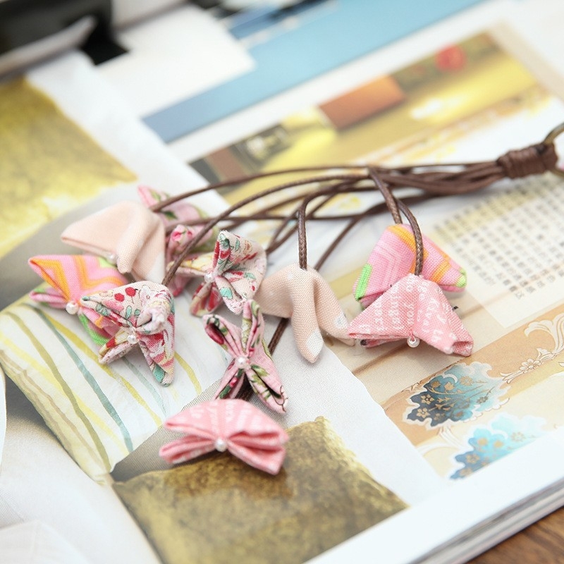 Ručne vyrobený DIY materiálny set pre dospelých začiatočníkov na vyšívanie — prívesok s tulipánom, autoprívesok, Lu výšivka, patchwork