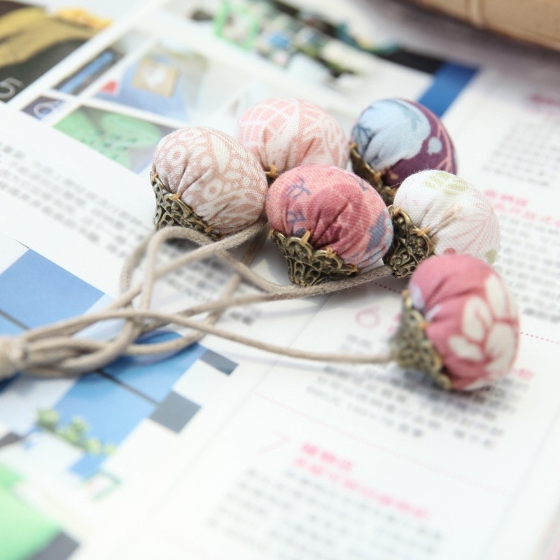 Ručne vyrobený DIY materiálny set pre dospelých začiatočníkov na vyšívanie — prívesok s tulipánom, autoprívesok, Lu výšivka, patchwork