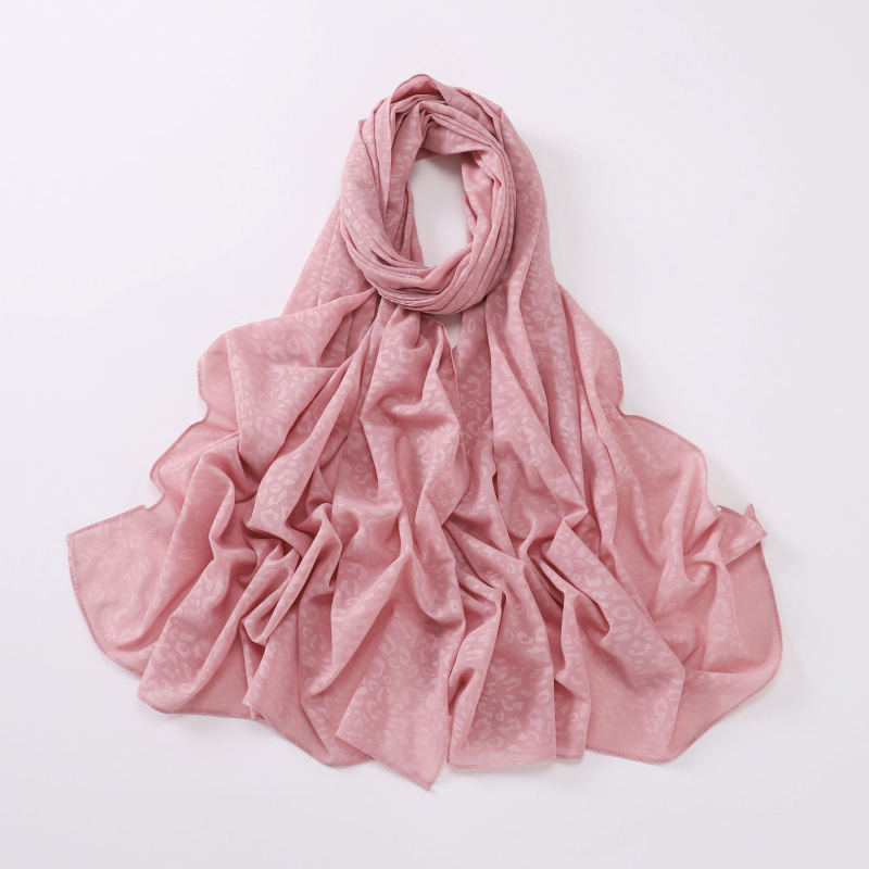Gyöngyházfényű chiffon sál leopárd mintás, domborított mintával, etnikus kisebbségi stílusú kendő