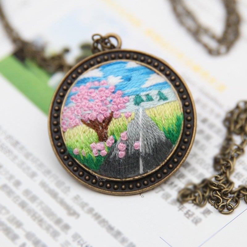 Lu DIY sada na vyšívanie: motívy slnečnice a margarety, ručné vyšívanie pre prívesok na náhrdelník alebo svetrový doplnok