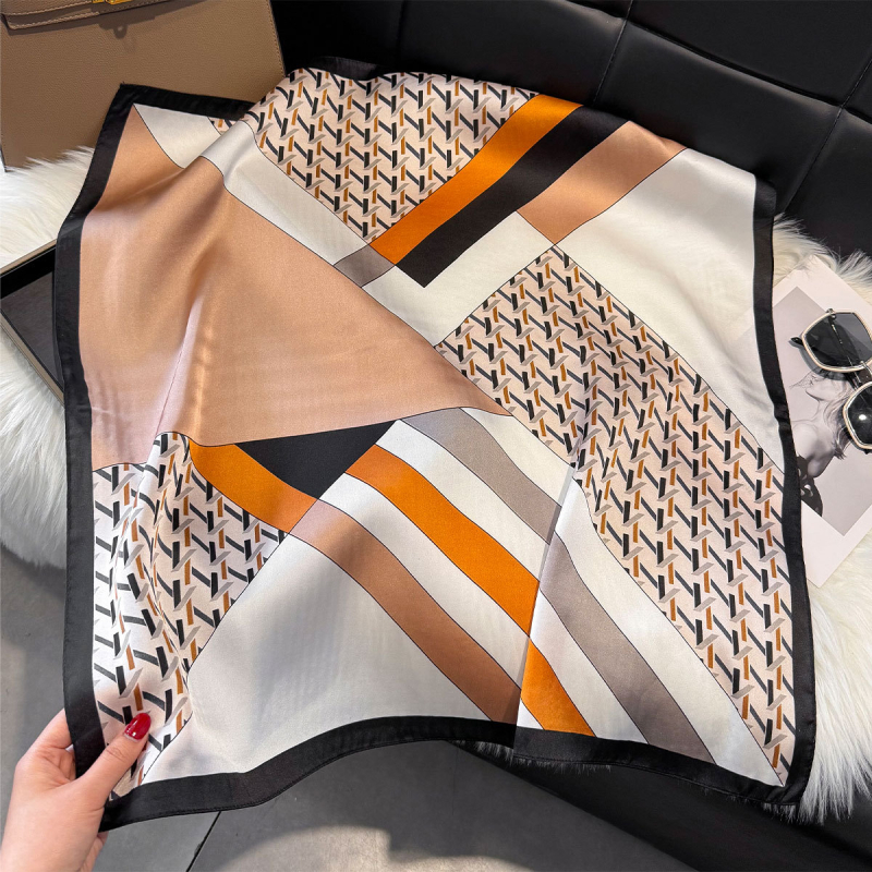 70x70 cm női poliészter négyzet alakú sál finom virágos mintával, elegáns francia stílus