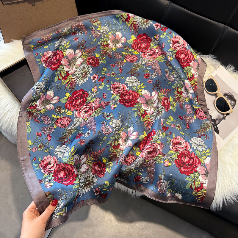 70x70 cm női poliészter négyzet alakú sál finom virágos mintával, elegáns francia stílus
