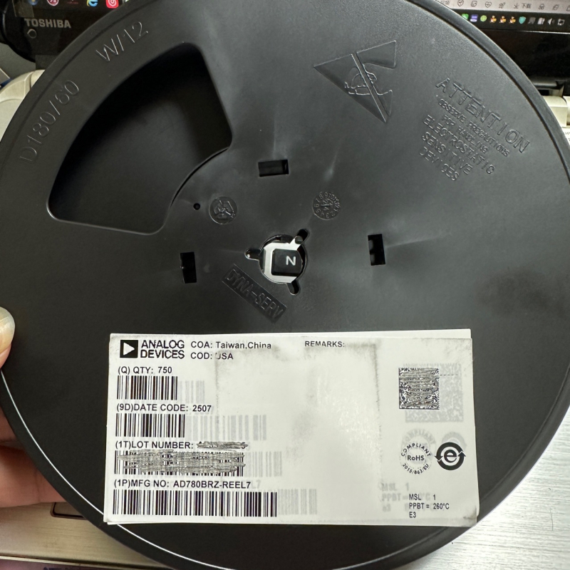 Max1803CCM integrirani sklop