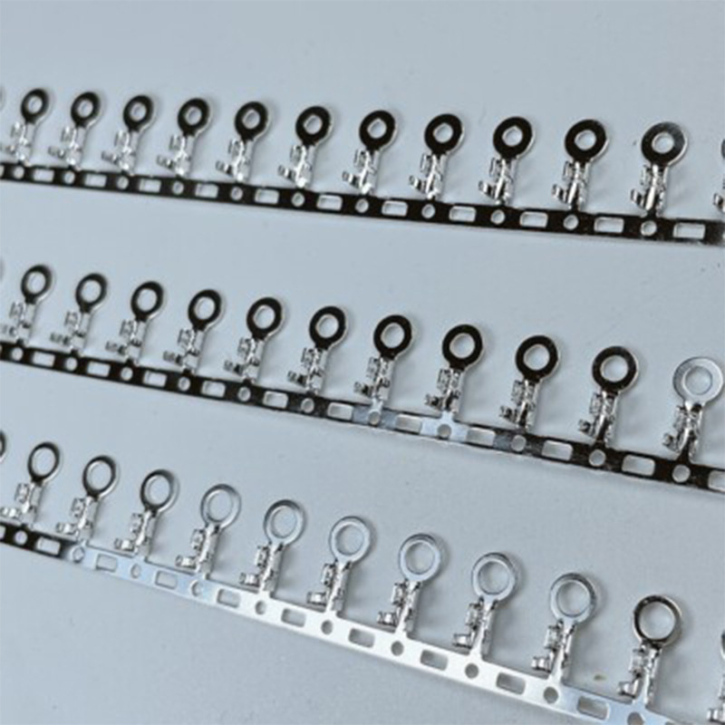 Zemniaci kruhový terminál, krimpovací typ, O-typu / R-typu, priemer 2,6–5,2 mm