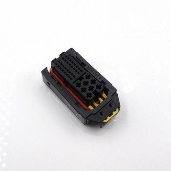 TE Connectivity 368319-1 automobilový elektronický konektor s plastovým puzdrom