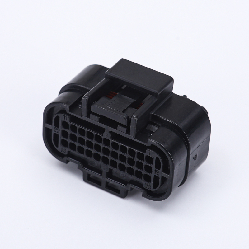 Vodotesný 33-pólový ECU konektor pre automobilový kabelážny zväzok