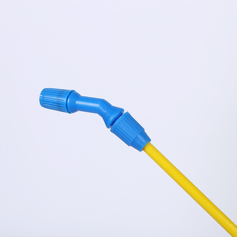 Záhradná pneumatická fľaša na zalievanie rastlín