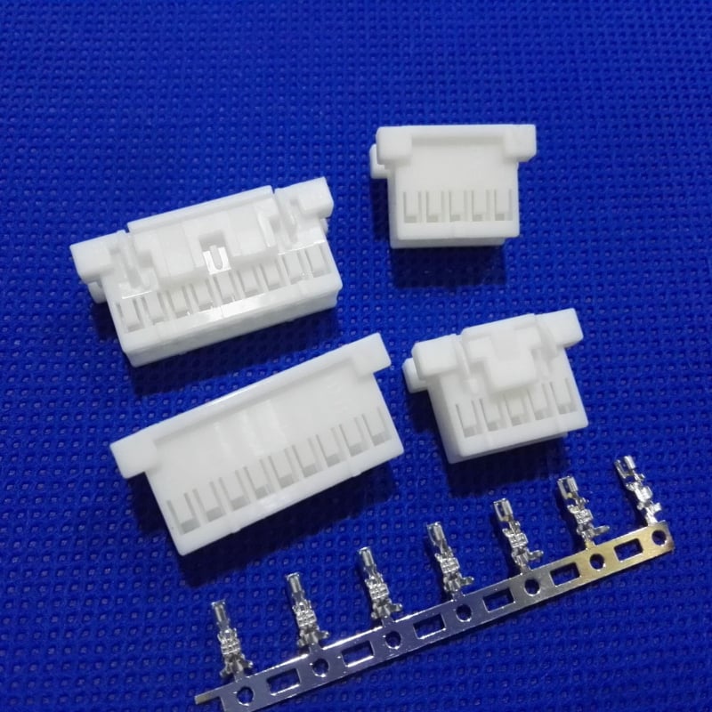 XADRP-10V 12V 14P 16V, 2,5 mm rozstup, kábel-do dosky konektor, biele nylonové puzdro, model 25068