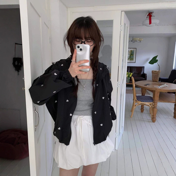 Koreai chic őszi windbreaker kabát hímzett szív motívummal, laza szabás, hosszú ujjú