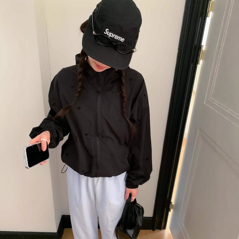 Koreai chic őszi windbreaker kabát hímzett szív motívummal, laza szabás, hosszú ujjú