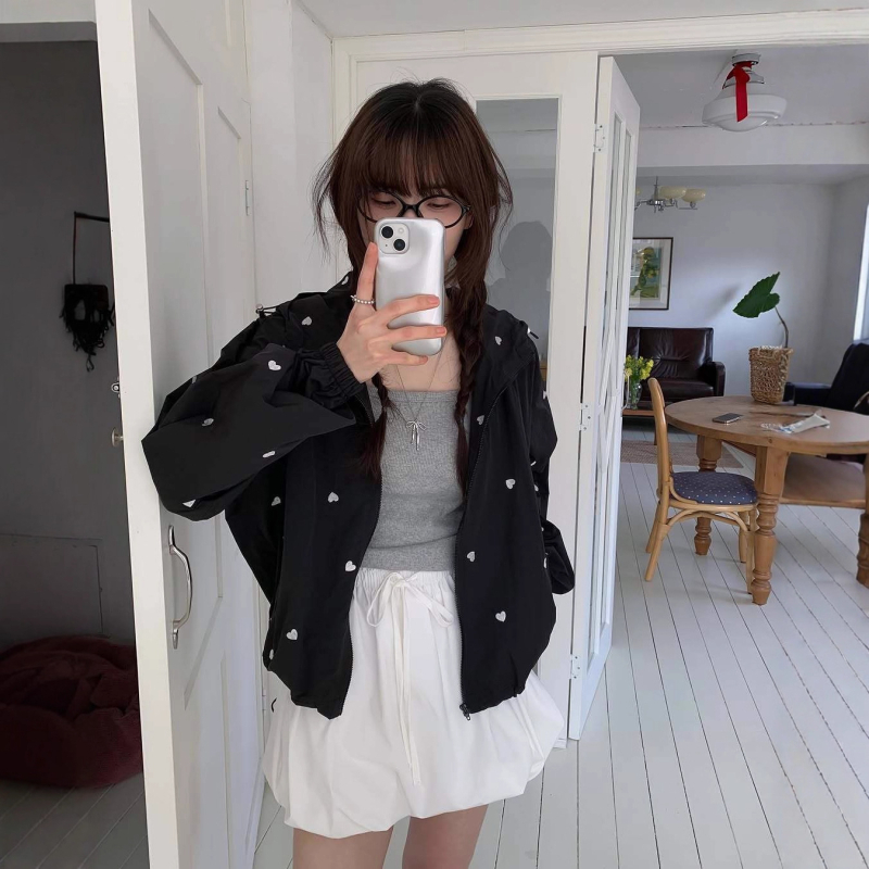Koreai chic őszi windbreaker kabát hímzett szív motívummal, laza szabás, hosszú ujjú