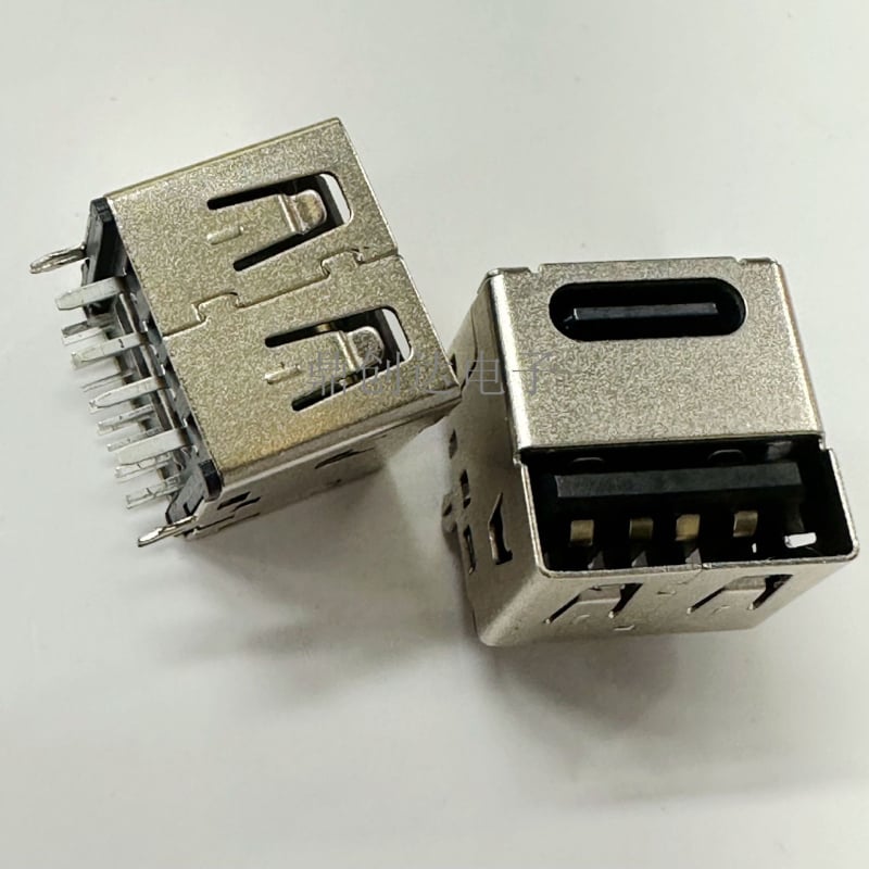 USB 3.1 Type-C 14-pinová samica, 2-v-1 konektor, 180°, dvojvrstvová nabíjacia zásuvka