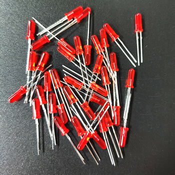 F3 piros LED jelzőfény, magas fejű, 3×10 mm, lyukon át szerelés