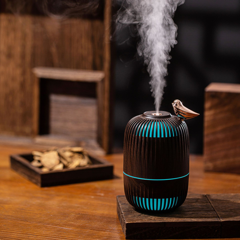 Dream Bird USB párásító irodába és otthonra, kompakt fa mintázatú dizájn, egy permetkimenet, hangulatvilágítás, kétfunkciós párásító