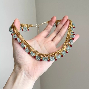 Ženski vintage choker ogrlica s geometrijskim privjeskom