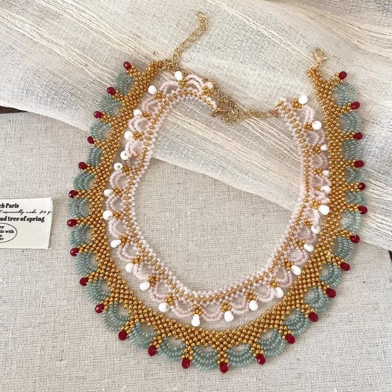 Ženski vintage choker ogrlica s geometrijskim privjeskom
