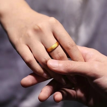 Unisex otvoreni podesivi prsten u nijansi pijeskovog zlata, dugotrajna boja