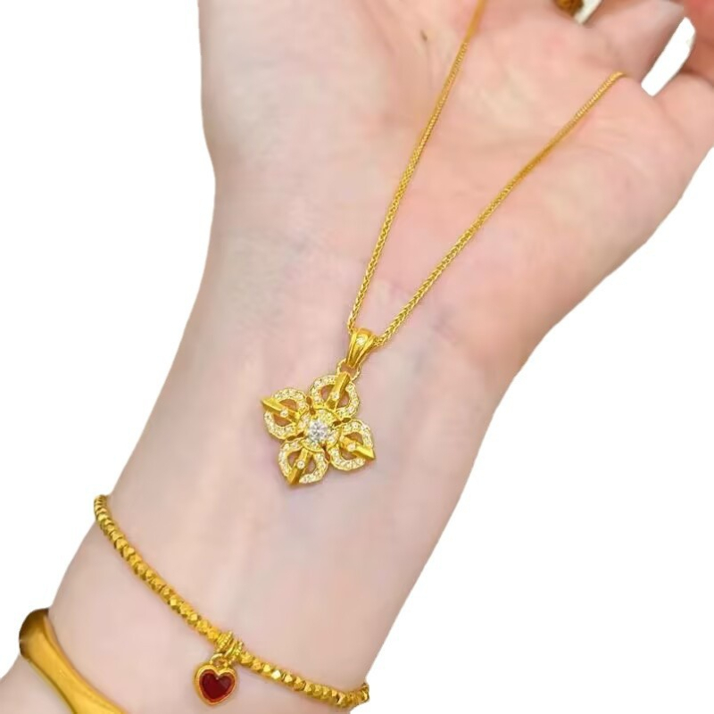 Privjesak Vajra križ s pravim zlatom i dijamantnom ugradnjom, vintage stil, drevna tehnika, tanka ogrlica za ključnicu