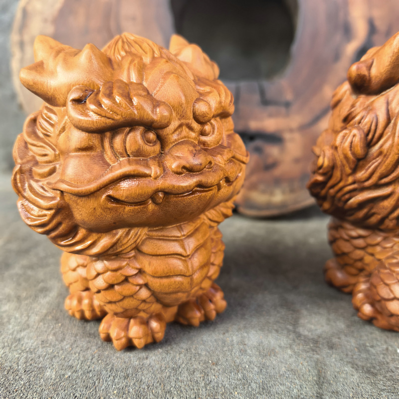 Drevená socha Qilin z dreva z Longhu, amulet šťastia, 9 cm