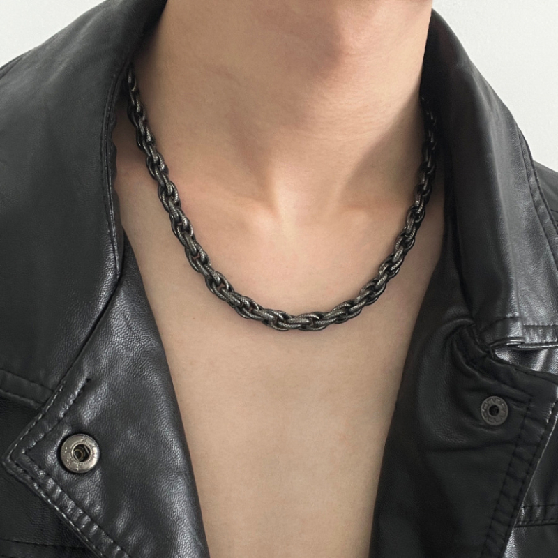 Crni lanac s uzorkom zmije, uvijenog izgleda, unisex, otporan na izblijedivanje boje, elegantan i svestran ogrlica za ključnu kost