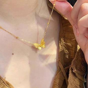 Zlatni set nakita s leptirovim motivom, ogrlica i privjesak, elegantan stil