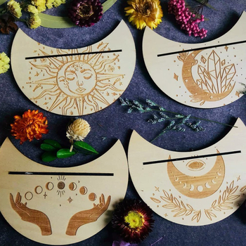 Drevený stojan na Tarot karty v tvare mesiaca, s klipom na karty, DIY dizajn, vyhotovené na objednávku