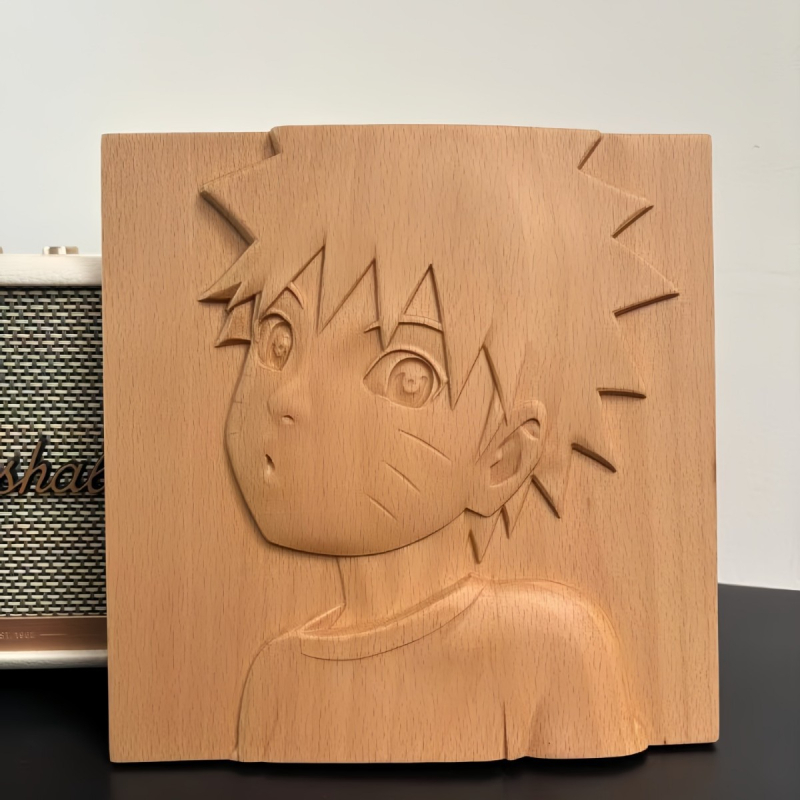 Drevený reliéf s anime postavou ornament