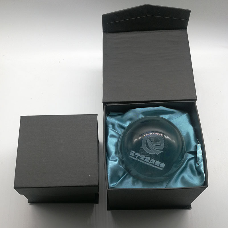 K9 fehér kristálygömb asztali dekorációhoz, golf, Föld és kosárlabda motívumokkal, buborékos jéghatás, átmérő 30 mm