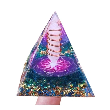 Pyramída z živice s kryštálom na stôl, ručne vyrobená, personalizovateľná