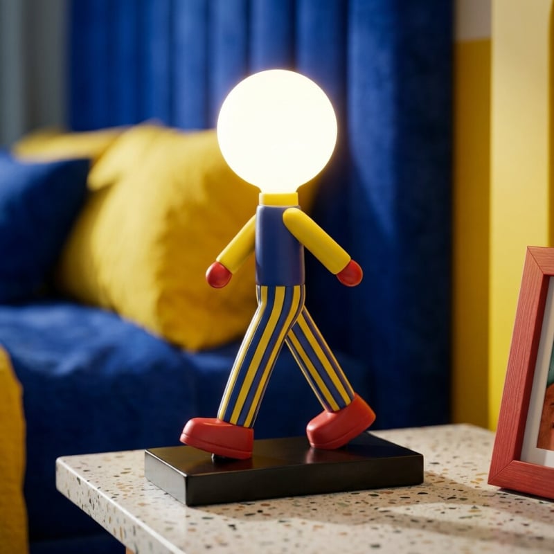 Farebná pruhovaná karikatúrna figúrka na dekoráciu stola a čítaciu lampu