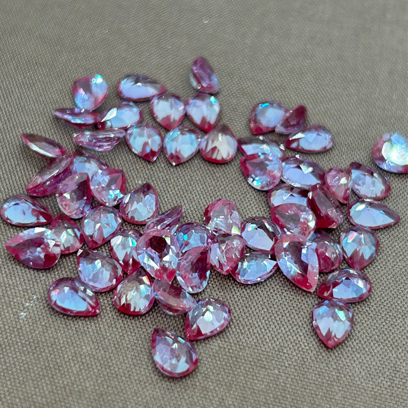 Uzgajani Alexandrit kamen koji mijenja boju, kapljastog oblika 5×7 mm, prsten s ugrađenim kamenjem