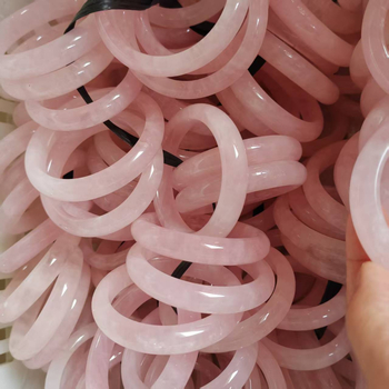 Rózsaszín kristály karkötő rózsakvaráttal és jade por gyöngyökkel, hibiszkusz kő