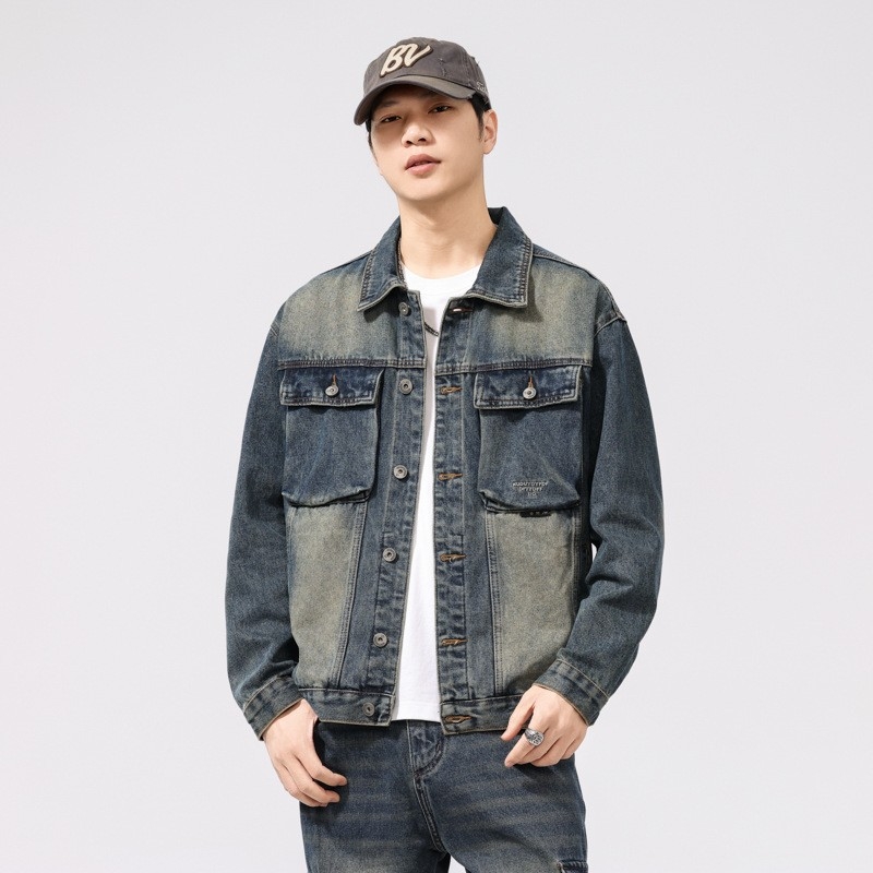 Férfiaknak készült amerikai stílusú, kimosott, vintage denimdzseki, lazán szabott bomber fazon, mindennapi viseléshez, ősz 2025