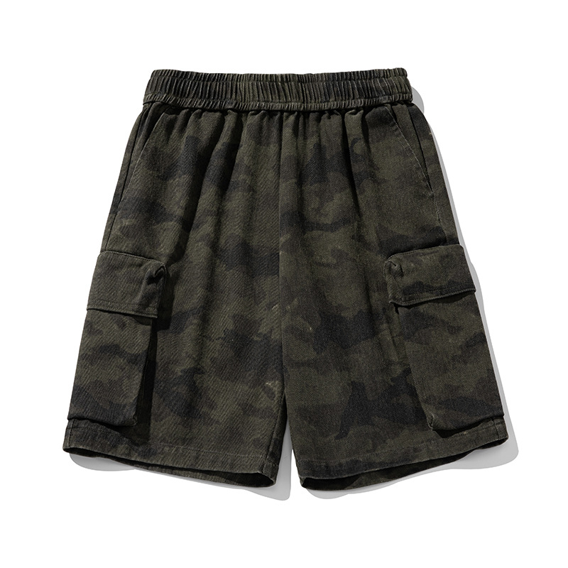 Șorturi cargo camuflaj vintage pentru bărbați, pentru vară — croială lejeră, buzunare mari, casual pentru exterior.