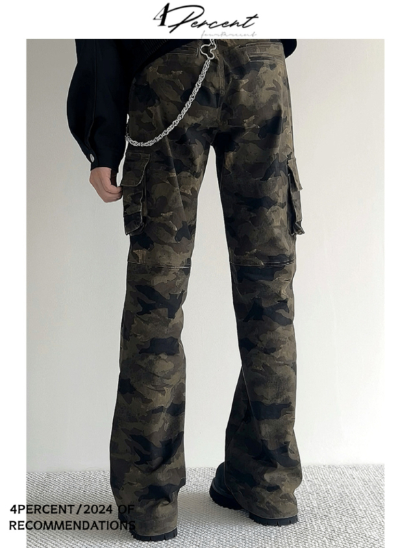 Férfi denim nadrág kamufláz mintával, több zsebbel, egyenes szabás, karcsúsított fazon, retro amerikai stílus