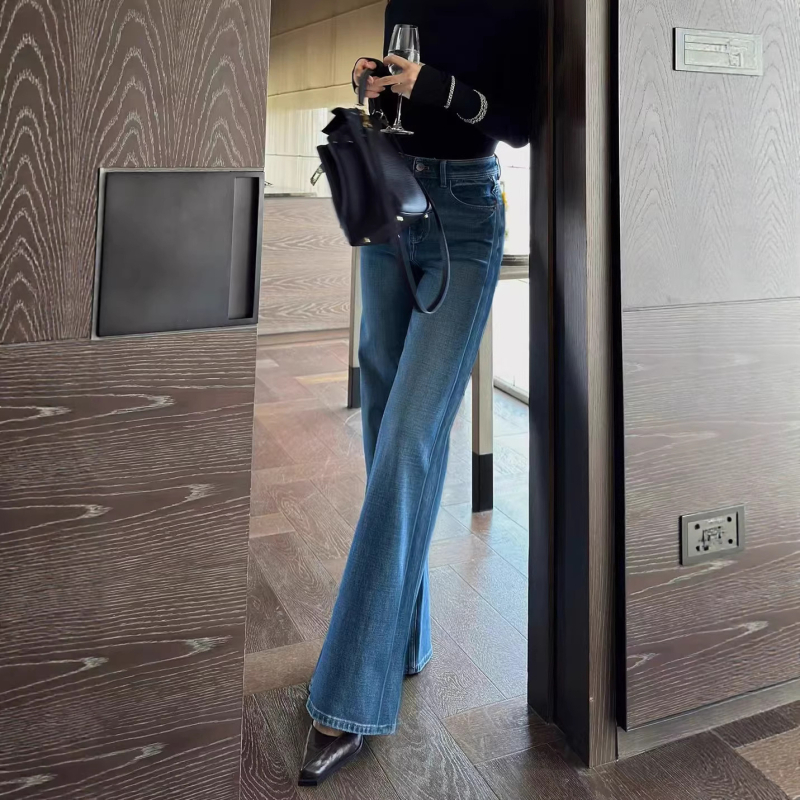 Plave ženske hlače s proširenjem, jesen 2026, uski kroj, visok struk, bootcut