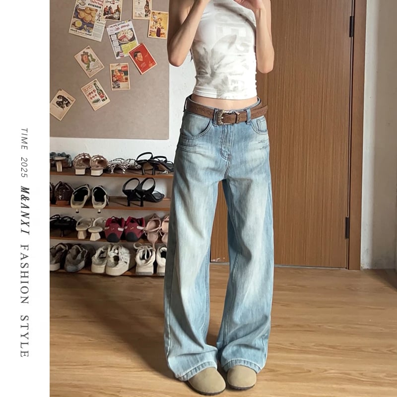 Ženske traperice u američkom stilu, plavi isprani denim, visokim strukom, ravni kroj, blagi vizualni efekt sužavanja siluete