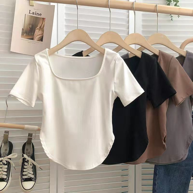 Ženski T‑shirt s kratkim rukavima, U-izrez i zakrivljeni rub, jednobojan, uski kroj, ljeto 2025, As Yin Lan