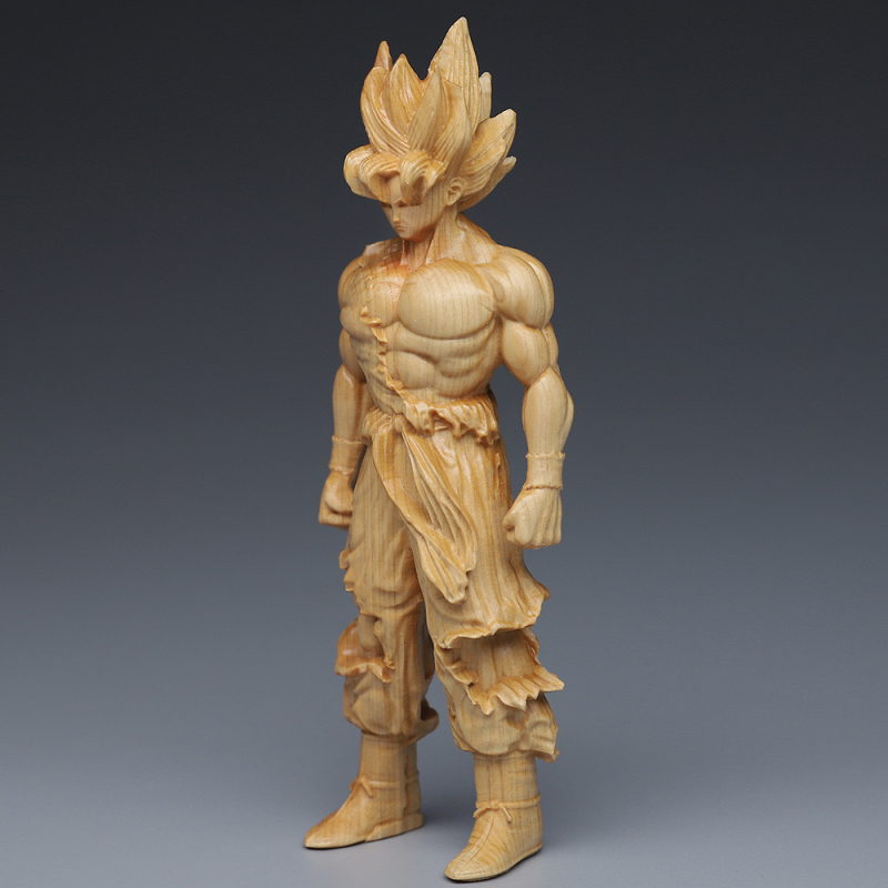 Drevená stolová socha z thuja: Super Saiyan Wukong dekorácia do kancelárie a domova