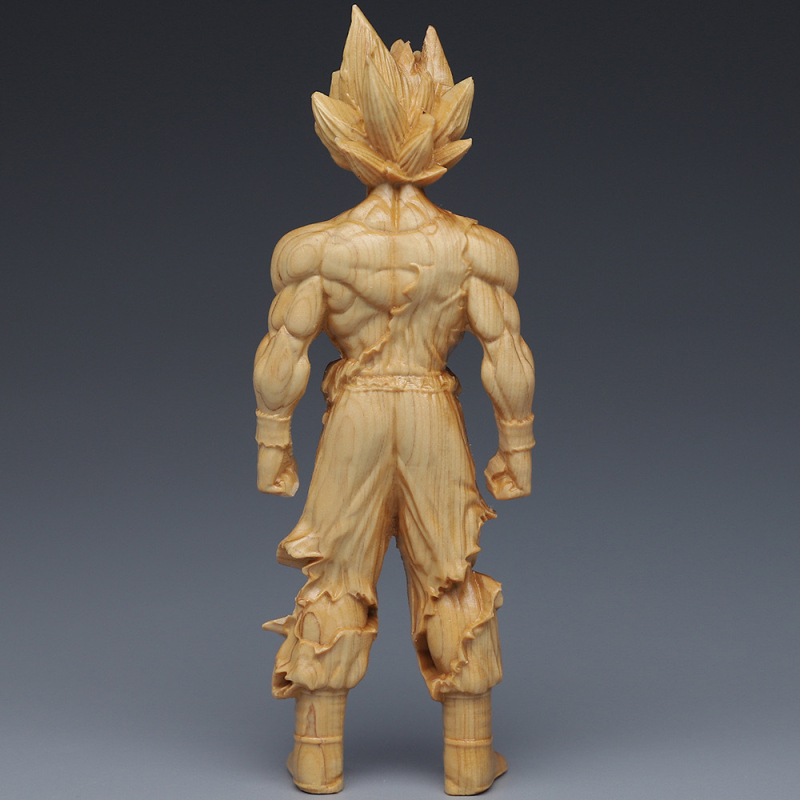 Drevená stolová socha z thuja: Super Saiyan Wukong dekorácia do kancelárie a domova