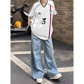Ženski pamučni T-shirt u američkom stilu s webbing trakama i kontrastnim blokovima boja, kratki rukav, V izrez, slobodan kroj, ljetni sportski stil