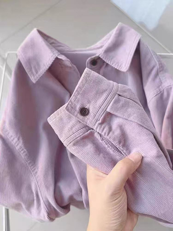Francusko retro ljubičasta corduroy košulja s dugim rukavima za žene, široka silueta, polo ovratnik, proljeće–jesen
